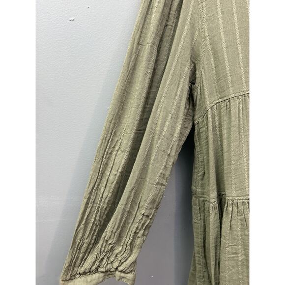 American Eagle Blouse Womens Small Peplum‎ Long Sleeve Textured Keyhole Back Top - Picture 4 of 9